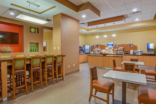 Holiday Inn Express Fort Lauderdale Airport South image 18
